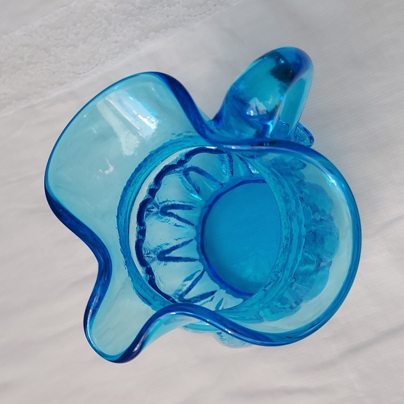 Turquoise blue 💙 Vintage glass  pitcher vase with wide mouth spout - Picture 6 of 16